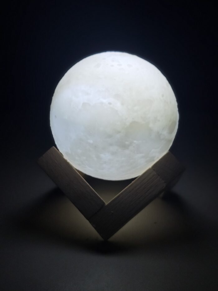 Rechargeable 3D Moon Lamp With Remote 8cm